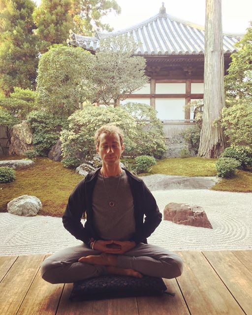 Via le cuento mi gira de Yoga en Japón